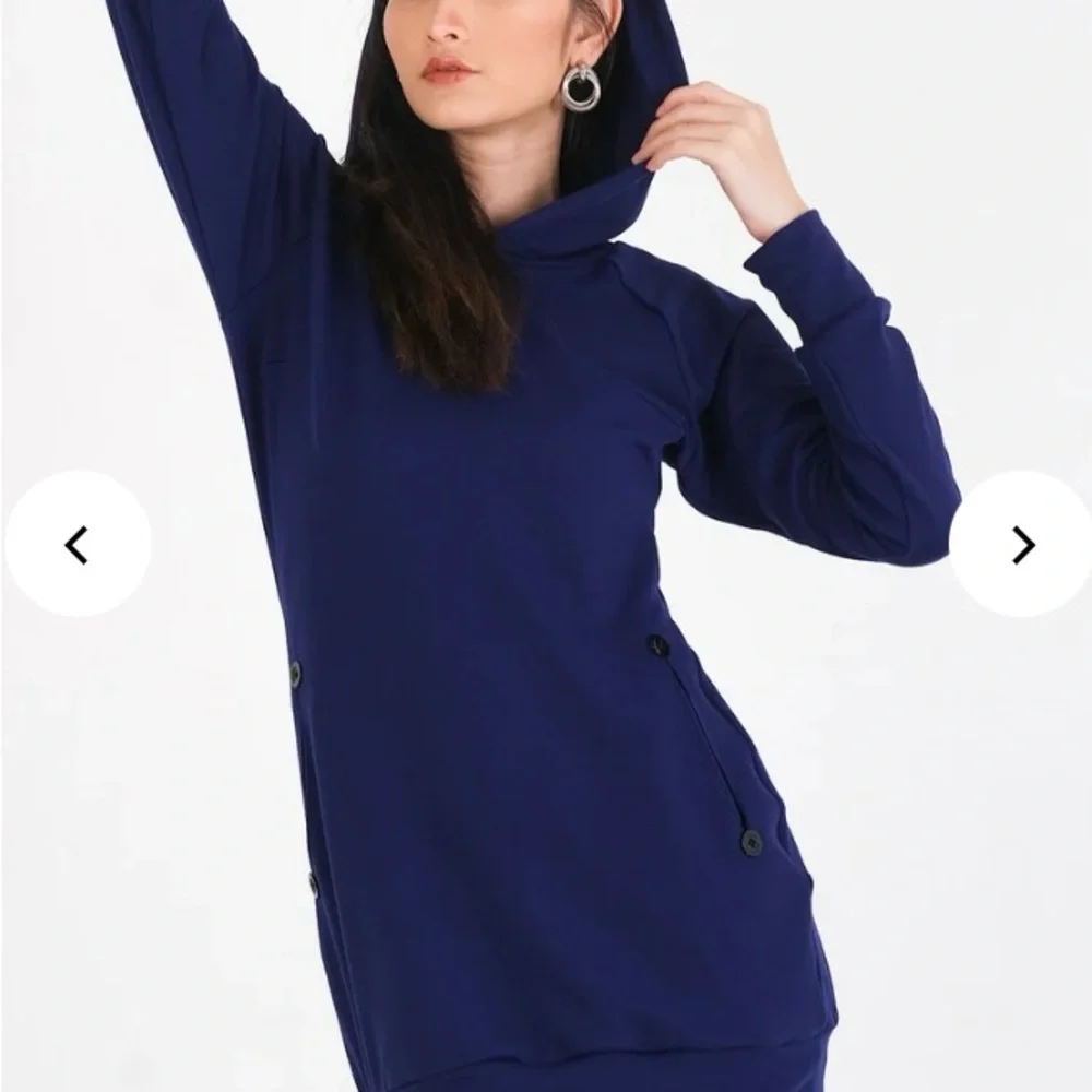 Dress - Picture 5 of 6